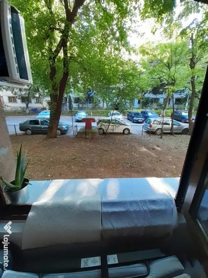 Garsonieră decomandată în Brâncoveanu