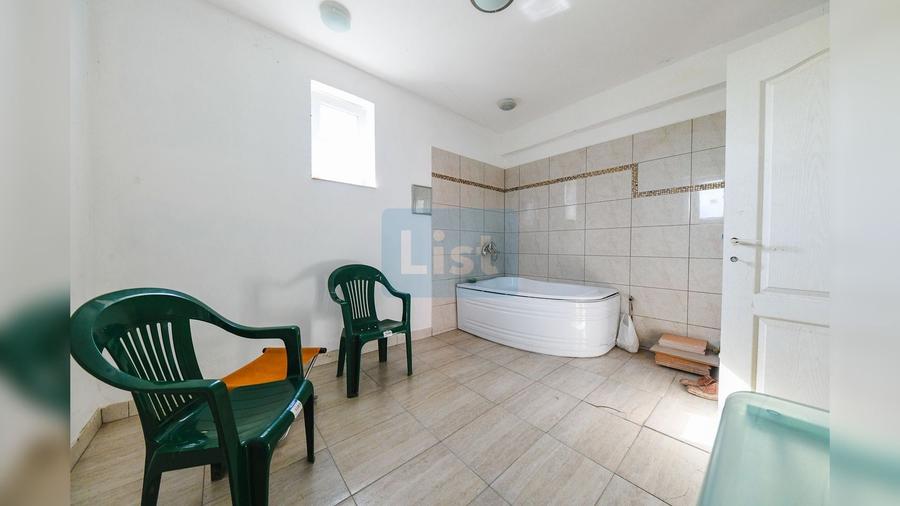 Casă cu 5 camere cu Teren 350 Mp în Iris