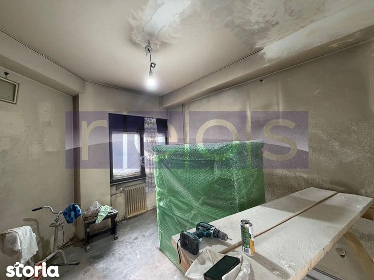 Apartament cu 5 camere în Victoriei