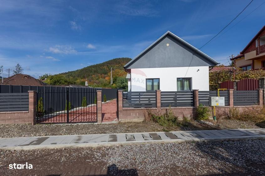 Casă cu 3 camere cu Teren 426 Mp în Central