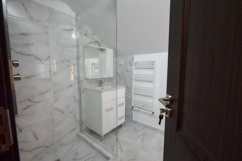 Casă individuală cu 5 camere cu Canalizare în Gară