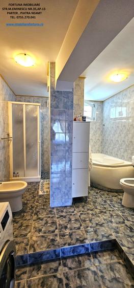 Apartament cu 4 camere decomandat în Mărăței