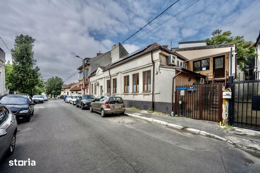 Casă cu 4 camere cu Teren 70 Mp în Centrul Civic