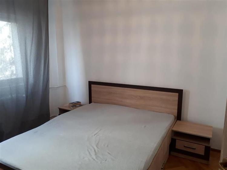Apartament cu 2 camere decomandat în Turda