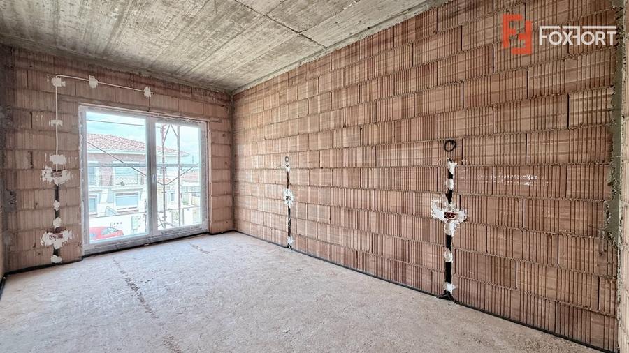 Duplex cu 5 camere cu Canalizare în Moșnița Nouă