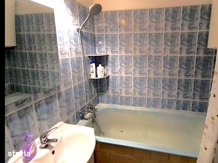 Apartament cu 4 camere decomandat, mobilat în Burdujeni