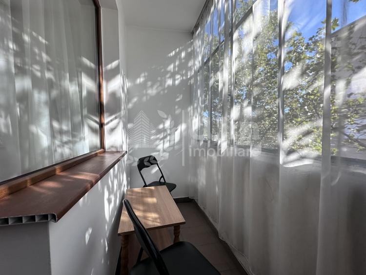 Apartament cu 3 camere decomandat, mobilat în Semicentral