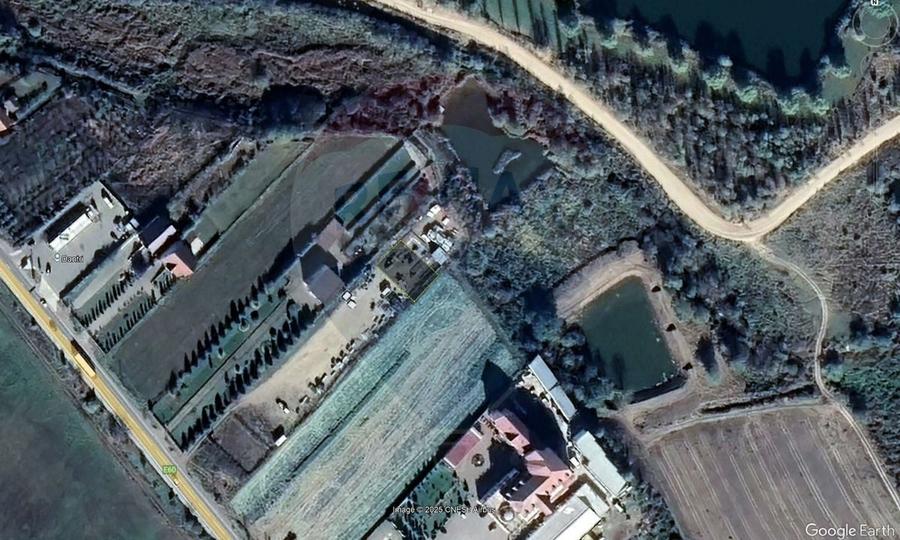 Teren Construcții intravilan de 500 mp, în Luna