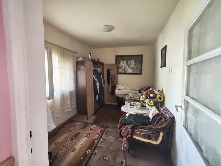 Casă cu 4 camere cu Teren 1080 Mp în Central
