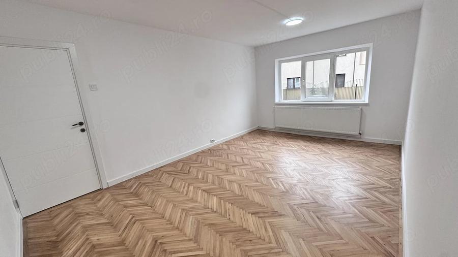 Spațiu comercial, de 50 mp, în Micro 12