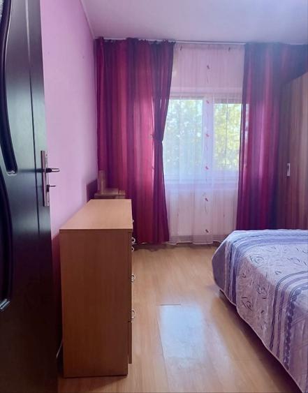 Apartament cu 3 camere decomandat în E3