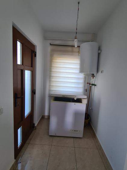 Casă cu 6 camere cu Canalizare în Adjud
