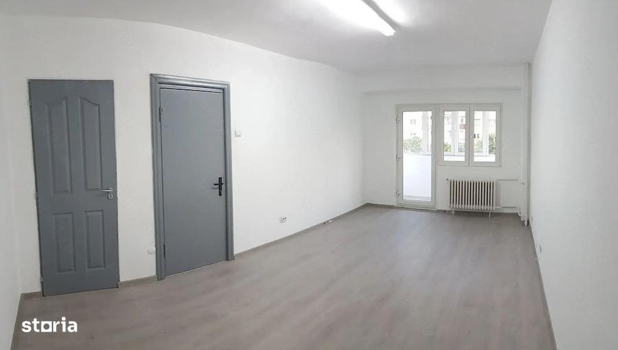 Apartament cu 4 camere în Tineretului