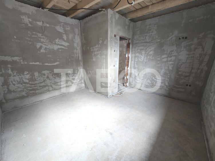 Duplex cu 4 camere cu Canalizare în Șelimbăr