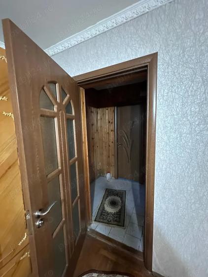 Apartament cu 2 camere semidecomandat în Pod