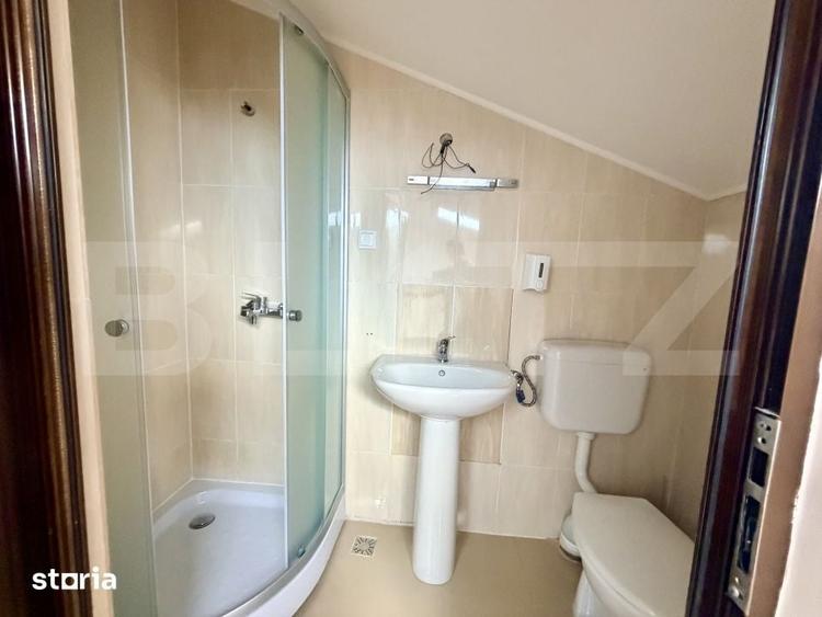 Apartament cu 5 camere în Cetate
