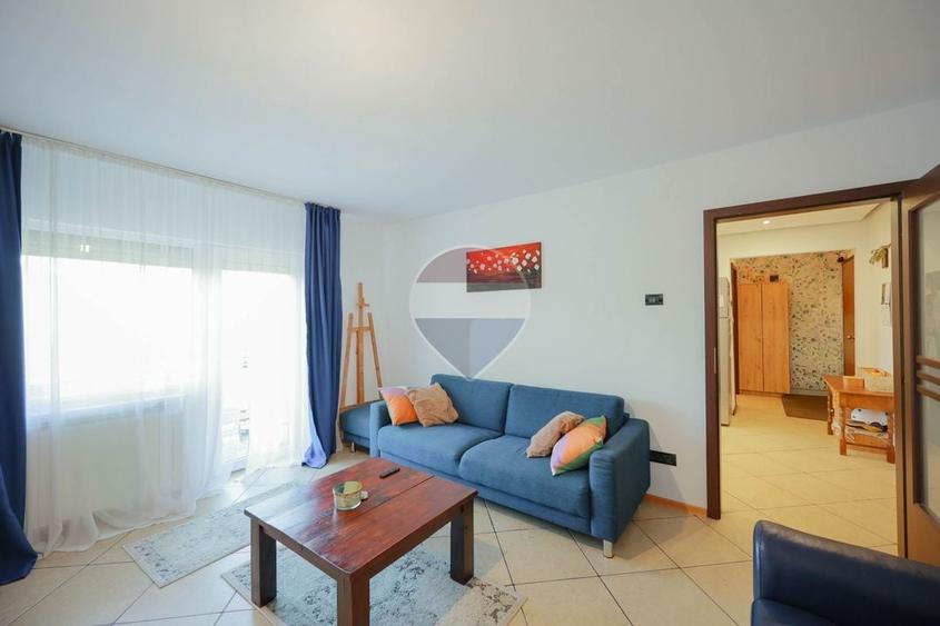 Apartament cu 4 camere decomandat în Rogerius