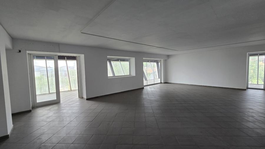 Spațiu comercial, de 102 mp, în 1 Mai