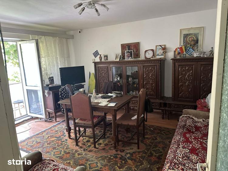 Apartament cu 4 camere în Calea București
