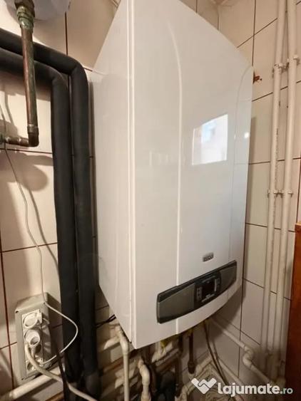 Casă cu 5 camere cu Teren 750 Mp în Central