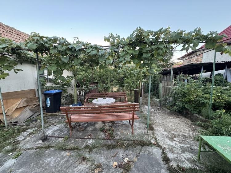 Casă cu 3 camere în Central