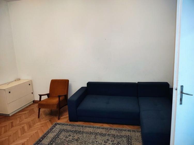 Garsonieră decomandată în Central
