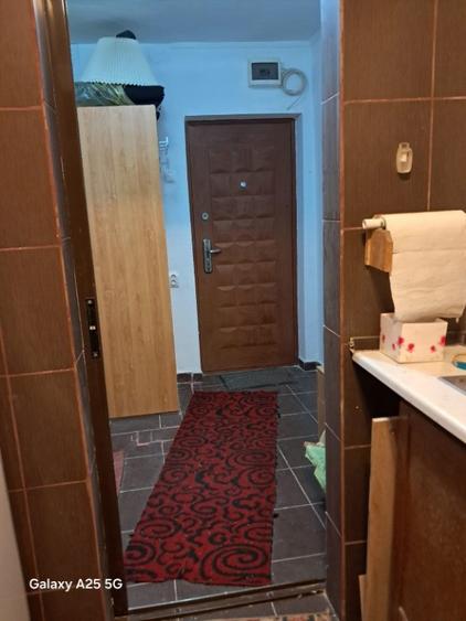 Apartament cu 2 camere semidecomandat în Gara de Nord