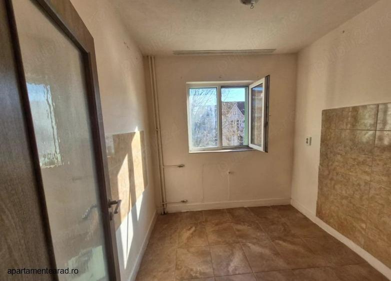 Apartament cu 2 camere decomandat în Podgoria