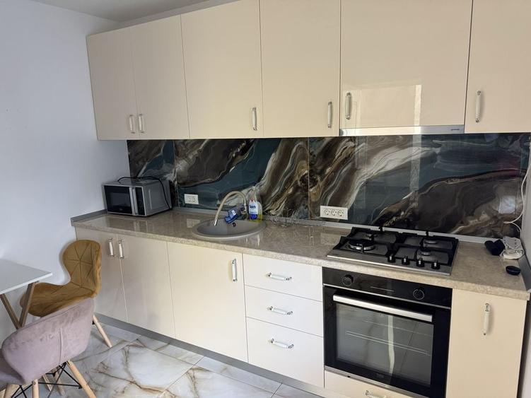 Casă cu 2 camere cu Teren 200 Mp în Rahova