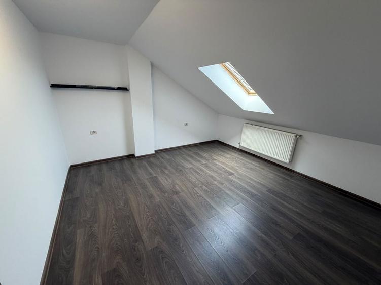 Apartament cu 4 camere decomandat, mobilat în Fundeni