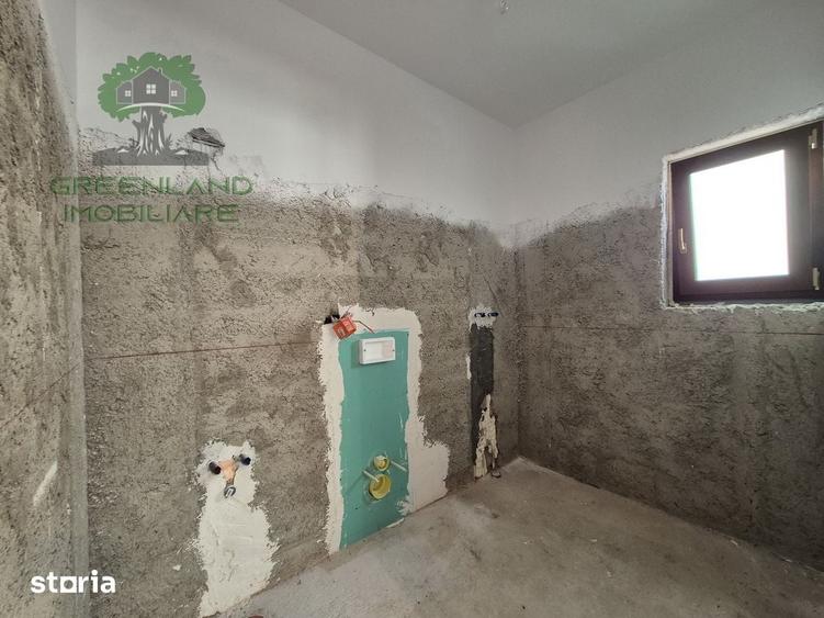 Casă cu 4 camere cu Teren 500 Mp în Tomești