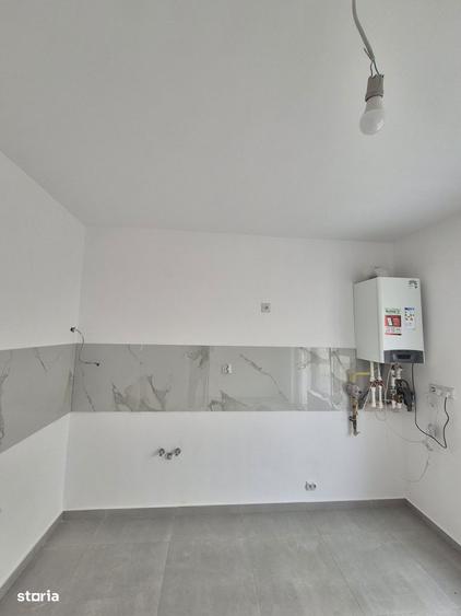 Casă cu 5 camere cu Teren 335 Mp în Vidra