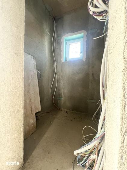 Casă cu 5 camere cu Teren 570 Mp în Giarmata