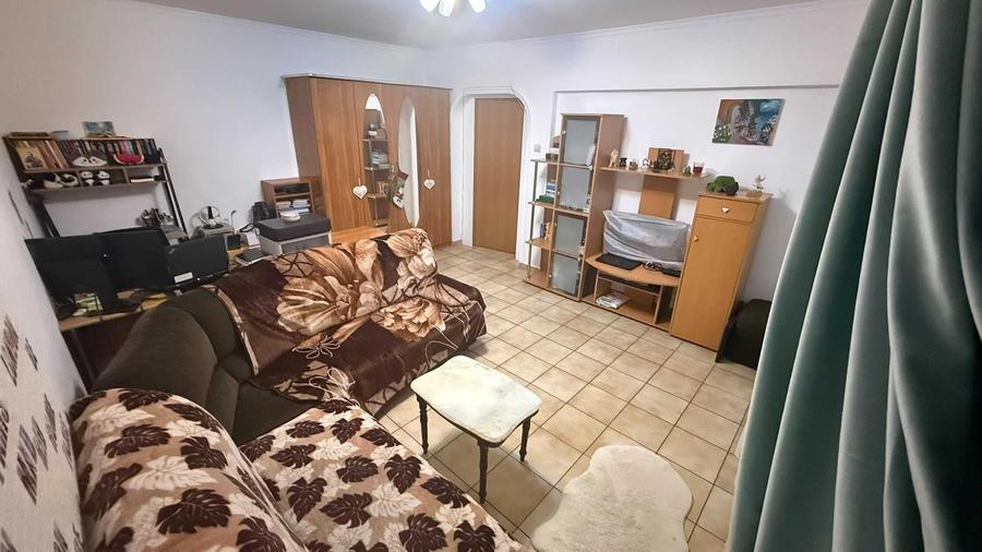 Apartament cu 2 camere decomandat în 13 Septembrie