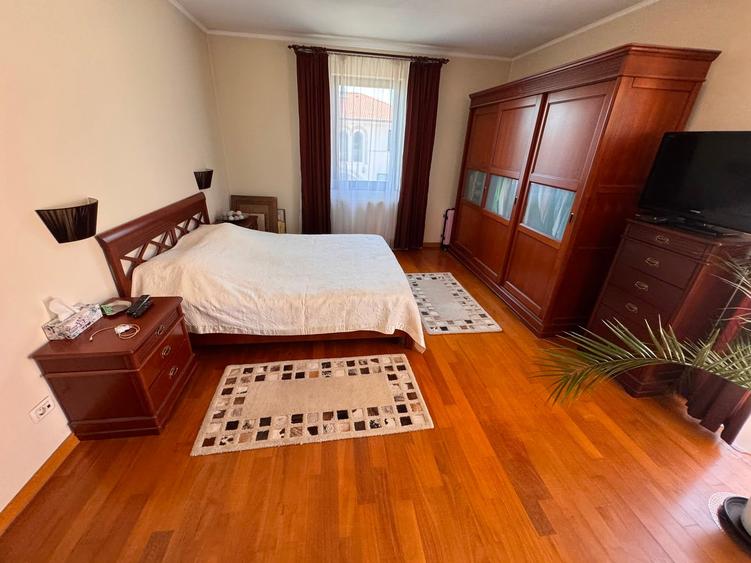 Casă individuală cu 5 camere cu Teren 500 Mp în Domnești