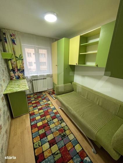 Apartament cu 3 camere semidecomandat în Paltin