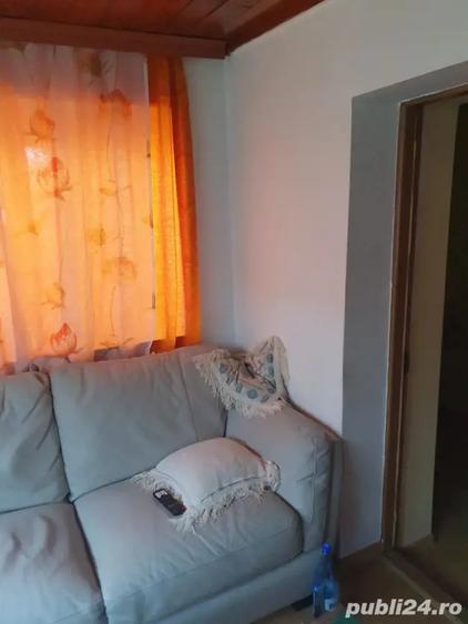 Casă cu 5 camere în Cogealac