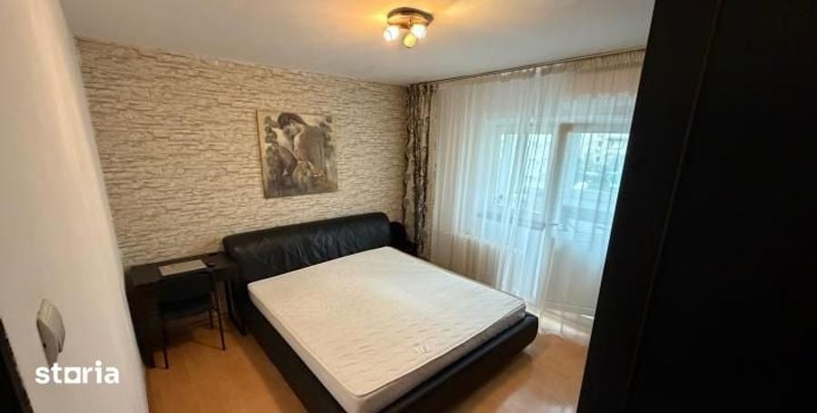 Apartament cu 3 camere decomandat în Vitan