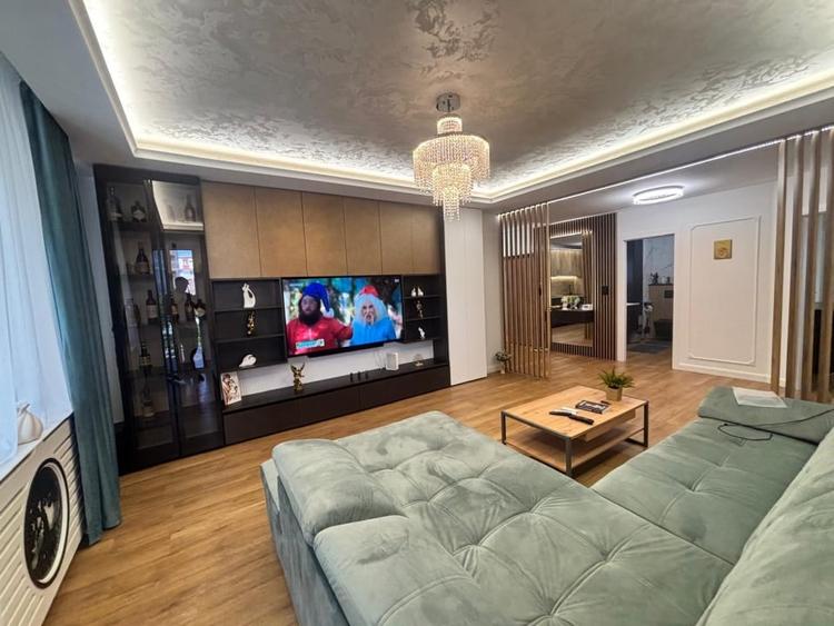 Apartament cu 3 camere decomandat, mobilat în Independenței
