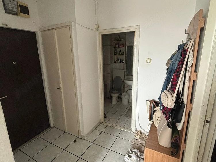 Apartament cu 2 camere decomandat în Spitalul Județean