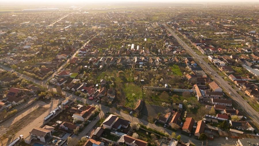 Teren de 1811 mp, în Aradul Nou