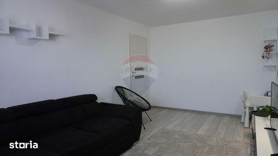 Apartament cu 3 camere decomandat în Dârste