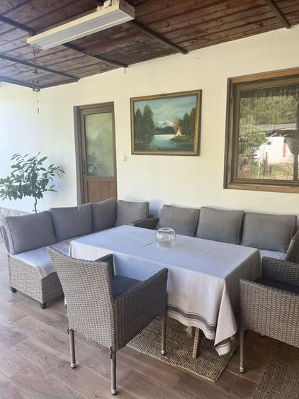 Casă cu 4 camere în Târgu Cărbunești