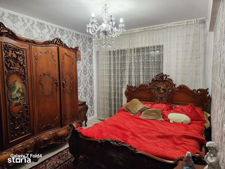 Casă cu 5 camere cu Teren 356 Mp în Mogoșoaia