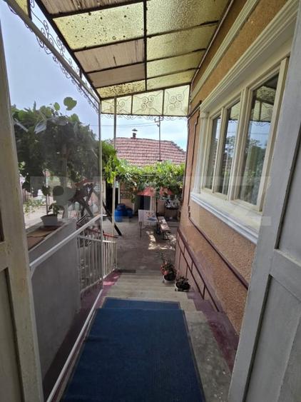 Casă individuală cu 3 camere cu Canalizare în Nadiș