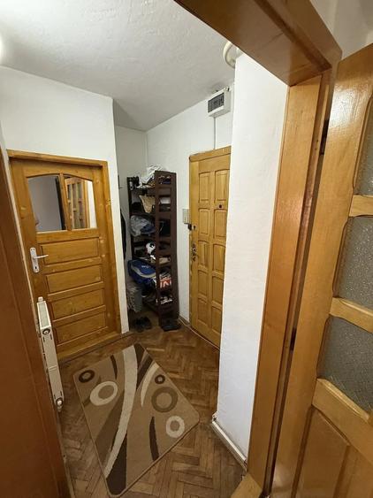 Garsonieră decomandată în Central