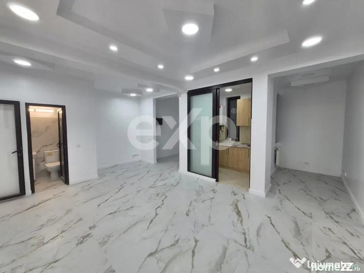 Apartament cu 3 camere semidecomandat în Lacul Tei