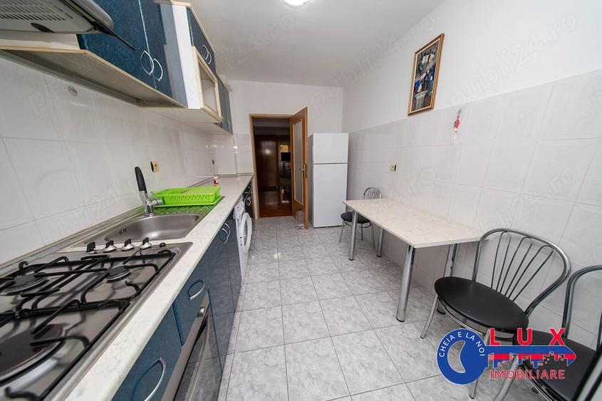 Apartament cu 3 camere decomandat în Babadag