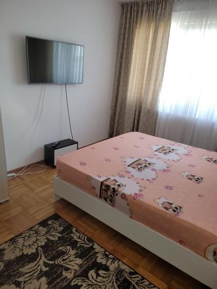 Apartament cu 3 camere decomandat în Vest