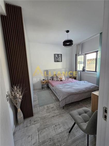 Duplex cu 3 camere cu Canalizare în Central